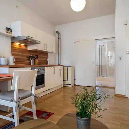 Spiegel Felsgaessele Apartment *